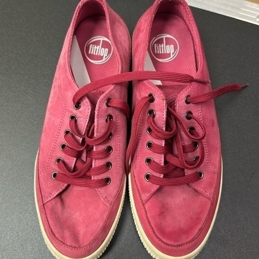 Fitflop women’s hot pink faux suede lace up athletic shoe size 8.5